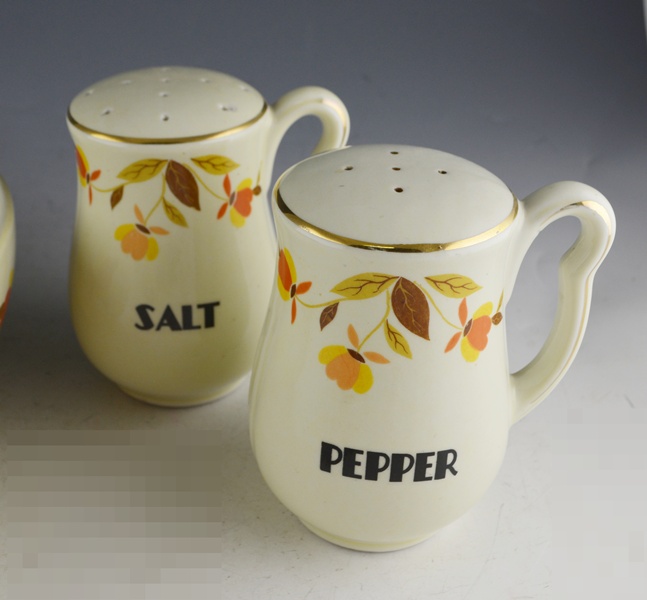 Vintage Hall's "Autumn Leaf" Salt and Pepper Shakers EBTH